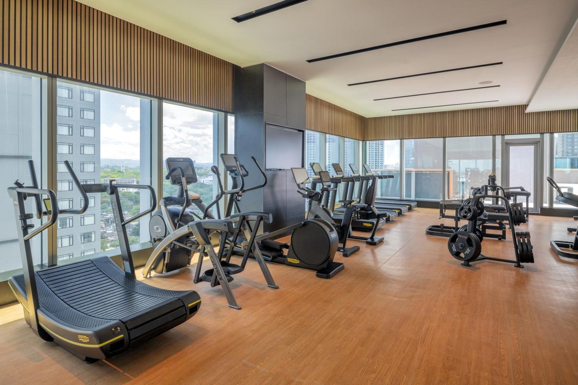 Solaire Resort North Quezon City Extérieur photo