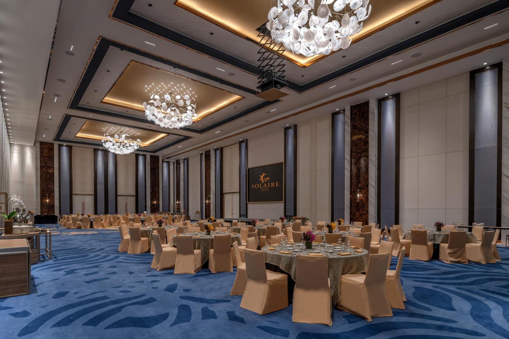 Solaire Resort North Quezon City Extérieur photo